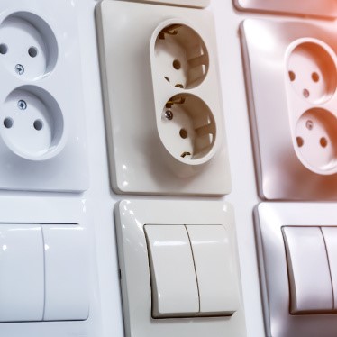 Nighttime Harmony with Smart Plugs and Smart Switches: Comfort and Safety Approaches